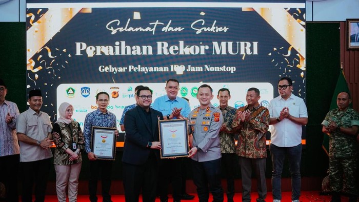 Polres Bogor Cetak Rekor MURI Lewat Layanan SKCK dan SPKT Nonstop Selama 100 Jam