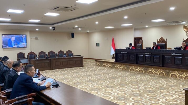 Hakim MK Sentil Gugatan Rismon soal Praperadilan Berulang: Pasal yang Dipersoalkan Dinilai Kurang Tepat